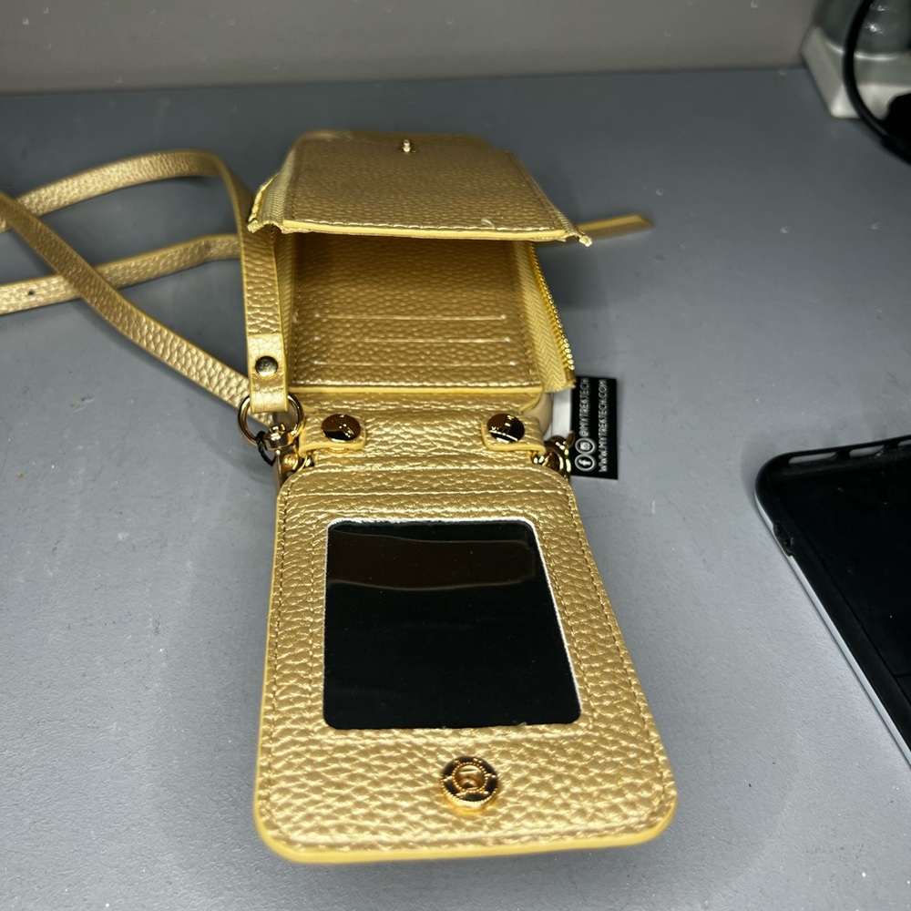 iPhone Case - Picture 3 of 4